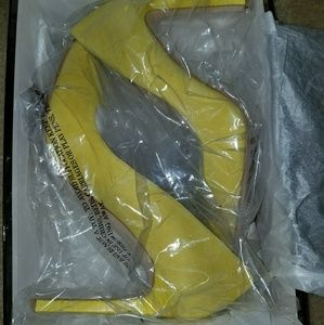 Nine West Bright Yellow Suede Pumps